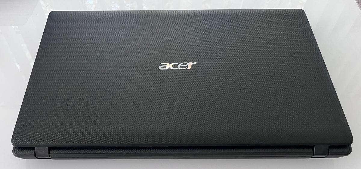 Acer S742G